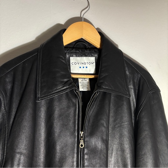 Covington Men's Classic Black Bomber Jacket - Picture 4 of 16